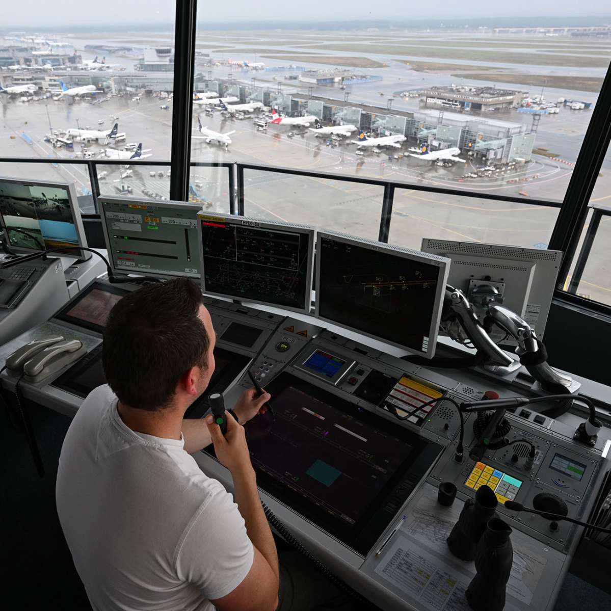 Fluglotse Tower Frankfurt Fluglotse Tower Frankfurt