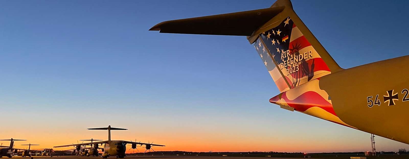 Die Übung Air Defender 23 ist die größte Verlegeübung von Luftstreitkräften seit Bestehen der NATO. Vom 12. bis 23. Juni trainieren bis zu 10.000 Übungsteilnehmer aus 25 Nationen mit 250 Luftfahrzeugen unter der Führung der Luftwaffe Luftoperationen im europäischen Luftraum.