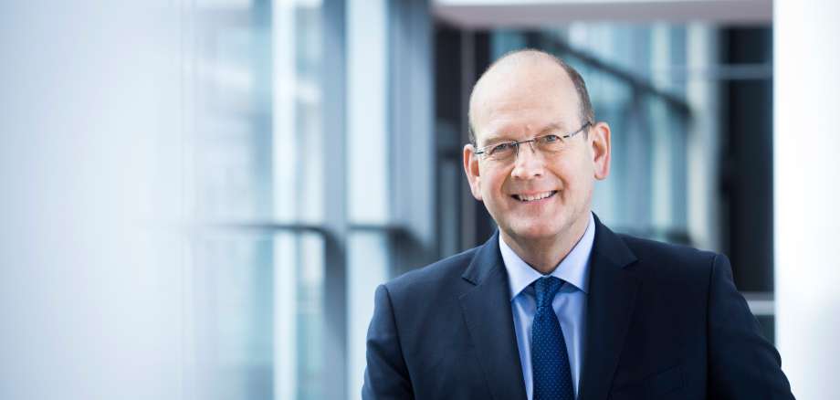 Arndt Schoenemann, Vorsitzender der Geschäftsführung Arndt Schoenemann, Vorsitzender der Geschäftsführung