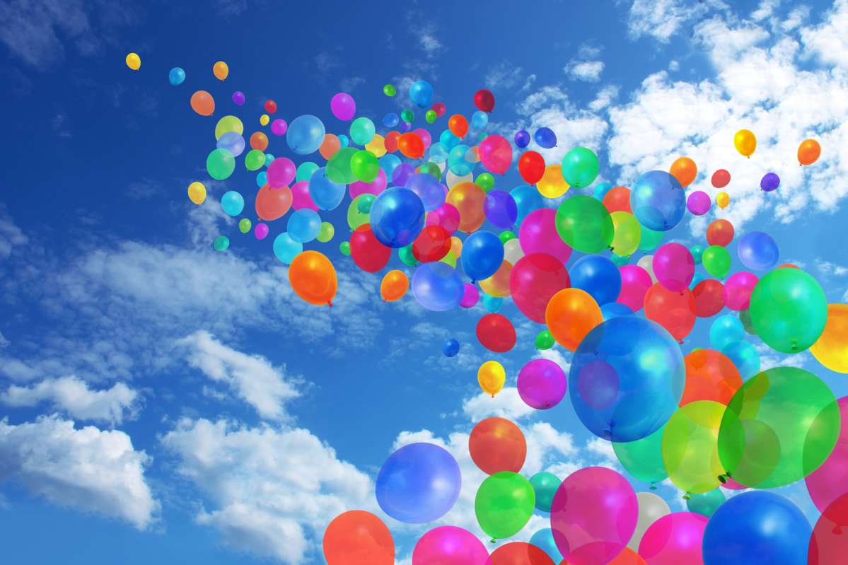 Viele Luftballons am Himmel Viele Luftballons am Himmel